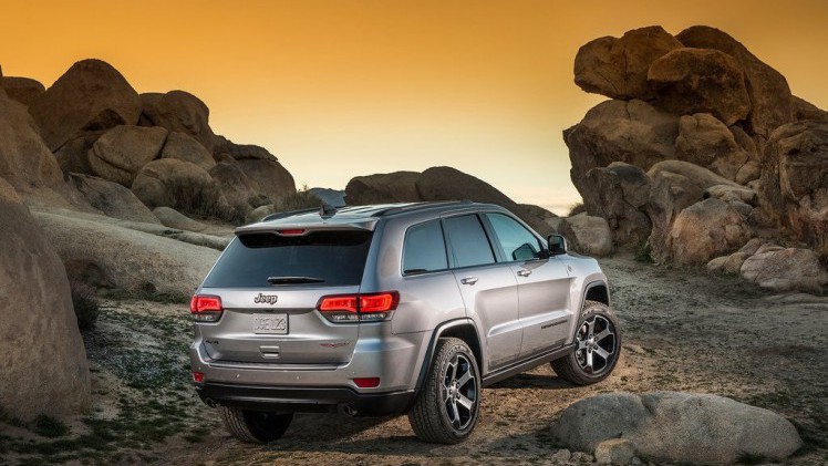 Jeep geeft de Grand Cherokee een tweede facelift voor modeljaar 2017, samen met updates voor de Trailhawk, Summit en SRT.