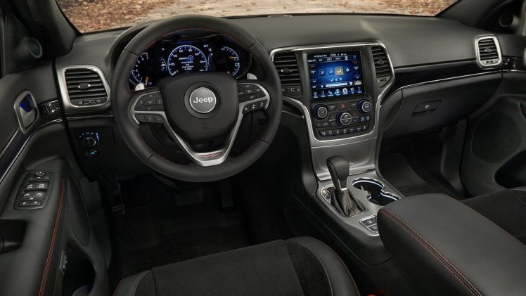 Jeep geeft de Grand Cherokee een tweede facelift voor modeljaar 2017, samen met updates voor de Trailhawk, Summit en SRT.