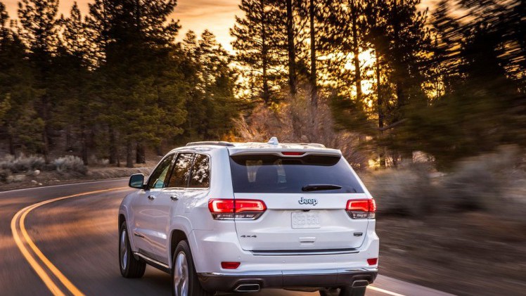 Jeep geeft de Grand Cherokee een tweede facelift voor modeljaar 2017, samen met updates voor de Trailhawk, Summit en SRT.