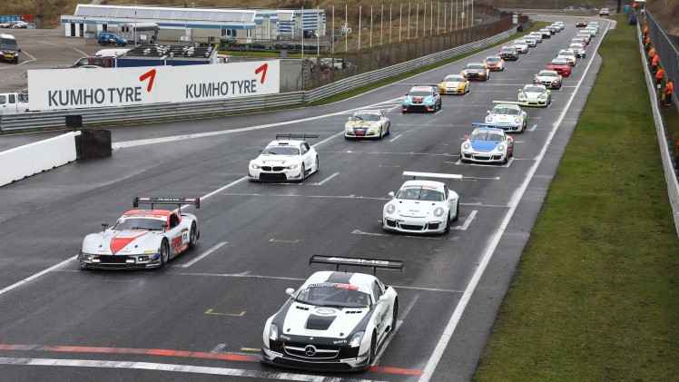 Deze winter schotelt het circuit Zandvoort drie races voor waarin in vier divisies gestreden wordt om het Winter Endurance Kampioenschap.