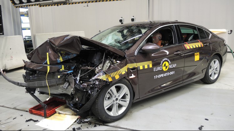 Een flinke reeks nieuwe auto's werd recent door Euro NCAP op botsveiligheid getest: VW Arteon, Opel Insignia, Honda Civic, Hyundai i30, Seat Ibiza, Alfa Romeo Stelvio, Ford Mustang.