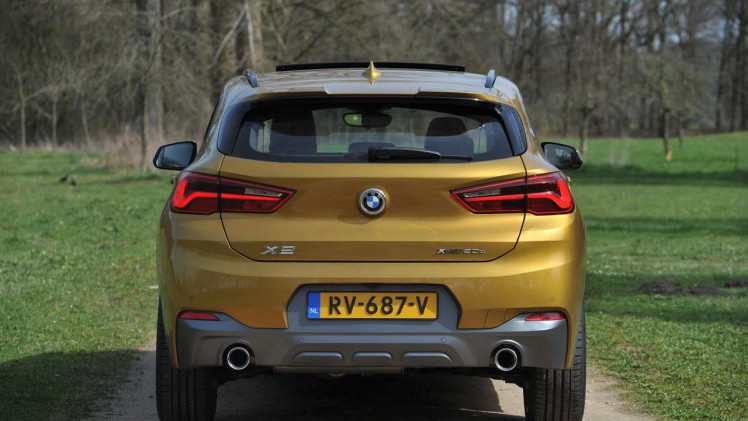 BMW komt met de X2 op dezelfde basis als de X1. Het model is meer een crossover dan een SUV.