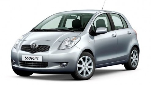 Toyota heeft vijfhonderd exemplaren van de Yaris met Executive Pack klaarstaan. Deze gelimiteerde uitvoering kost 18.120 euro, en daarvoor word je verwend met airco, gentegreerde audio&navigatie, blu