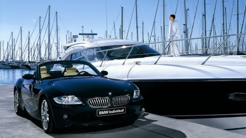 Terwijl de nieuwe Z4 al op de achtergrond zijn ronde doet in afgelegen Duits landschap, zet BMW de huidige Z4 nog even op de voorgrond. De Beierse autofabrikant komt met de Individual Edition van deze