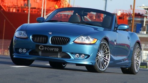 De BMW fanaten van G-Power hebben een Z4 3.0i onder handen genomen. Het resultaat is een 300 km/h snelle Roadster, die in 4.9 seconden naar 100 raast. Dit alles dankzij een 375 pk sterke drieliter met