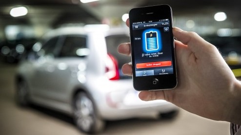 Volkswagen e-Up abonnement: voor 495 euro per maand een elektrische Up rijden inclusief onderhoud, verzekering, een vakantieauto en 10.000 km groene stroom.