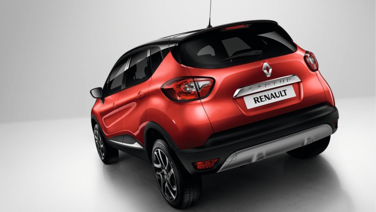 Renault introduceert de nieuwe Captur Limited uitvoering met veel extra's en maakt de TCe 120 motor ook beschikbaar met een handgeschakelde versnellingsbak met zes versnellingen.