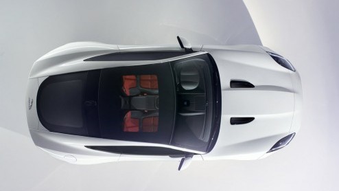 Aan de vooravond van de Los Angeles Auto Show, op 19 november om precies te zijn, ziet de Jaguar F-Type Coup het levenslicht. Reden voor Jaguar om ons alvast op te warmen met een eerste plaatje.