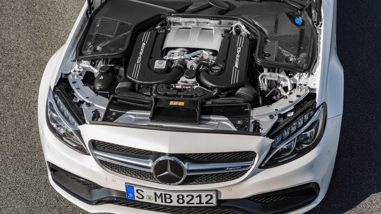 Nul naar honderd in 3,9 seconden, 510 pk en 700 Nm. Maak kennis met de Mercedes-AMG C 63 S Coup.