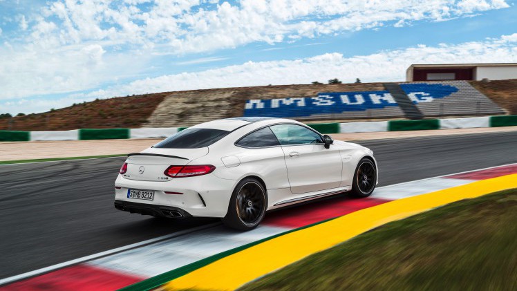 Nul naar honderd in 3,9 seconden, 510 pk en 700 Nm. Maak kennis met de Mercedes-AMG C 63 S Coup.