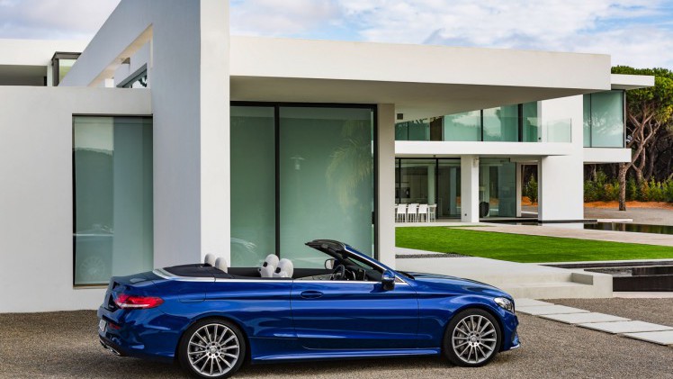 Mercedes-Benz onthult de C-Klasse Cabriolet op de Autosalon van Geneve en introduceert de cabriolet vanaf de zomer in Nederland.