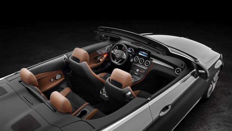 Mercedes-Benz onthult de C-Klasse Cabriolet op de Autosalon van Geneve en introduceert de cabriolet vanaf de zomer in Nederland.