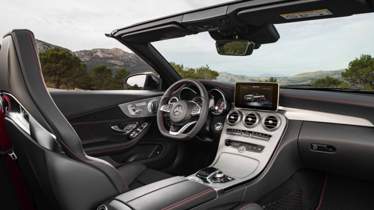 Mercedes-Benz onthult de C-Klasse Cabriolet op de Autosalon van Geneve en introduceert de cabriolet vanaf de zomer in Nederland.