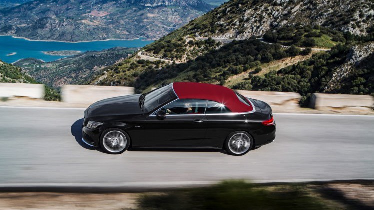 Mercedes-Benz onthult de C-Klasse Cabriolet op de Autosalon van Geneve en introduceert de cabriolet vanaf de zomer in Nederland.