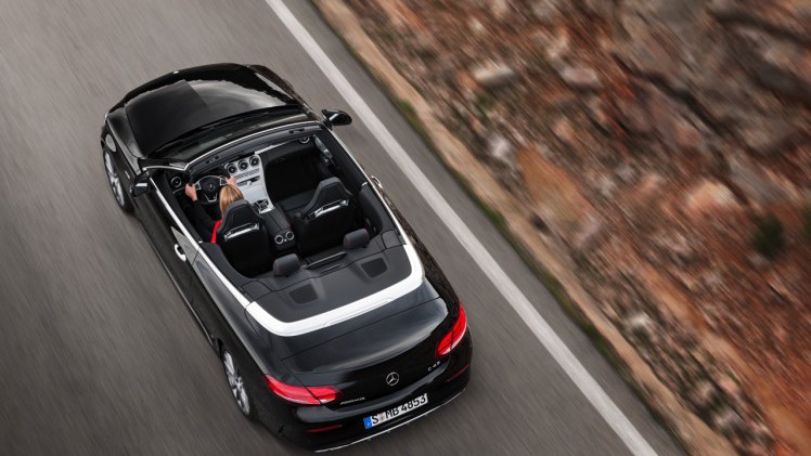 Mercedes-Benz onthult de C-Klasse Cabriolet op de Autosalon van Geneve en introduceert de cabriolet vanaf de zomer in Nederland.