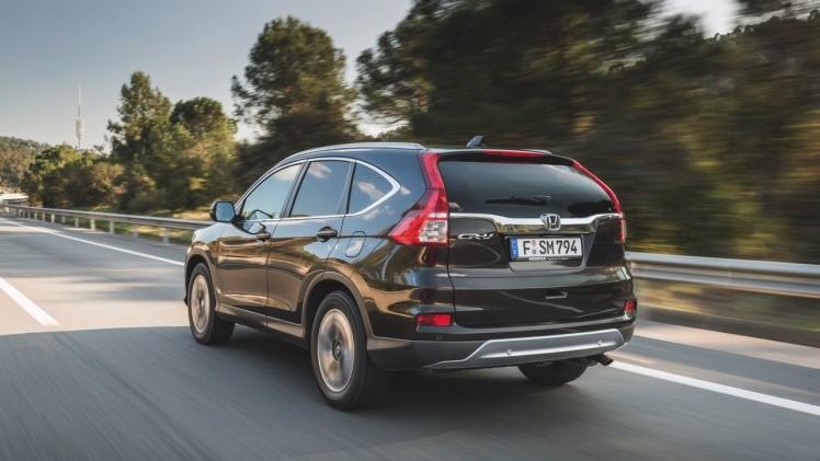 Nieuwe Honda CR-V modeljaar 2015 staat vanaf de zomer bij de Nederlandse dealers en is sterker, luxer en voordeliger dan zijn voorganger.