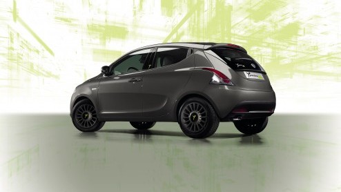 Lancia Ypsilon Elefantino is nu bestelbaar en debuteert op Italia a Zandvoort 29 juni 2014. Je herkent de nieuwe uitvoering aan zwarte details.