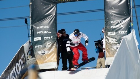Het nuttige met het aangename verenigen. Dat is wat we hebben gedaan door af te reizen naar Zwitserland en zowel de Autosalon van Genve als het grootste Europese snowboardevenement te bezoeken: Burto
