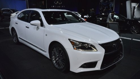 Het is je misschien al opgevallen, de LA Auto Show is in volle gang. Het is een bijzonder jaar voor de organisatie, want er staan meer primeurs dan ooit. Kijk en geniet van al het moois op automobiel 