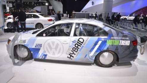 Het is je misschien al opgevallen, de LA Auto Show is in volle gang. Het is een bijzonder jaar voor de organisatie, want er staan meer primeurs dan ooit. Kijk en geniet van al het moois op automobiel 