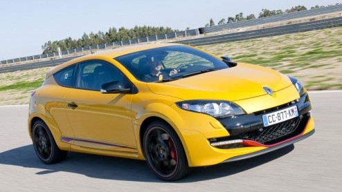 Nieuwe, bijtellingsvriendelijke motoren en een paar optische vernieuwingen. Dat is waar het om draait bij de vernieuwde Renault Mgane-reeks. De update slaat bij voorbaat aan gezien het aantal orders
