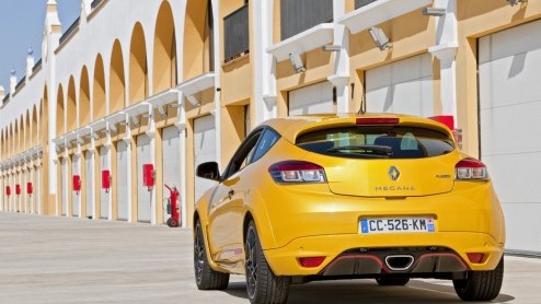 Nieuwe, bijtellingsvriendelijke motoren en een paar optische vernieuwingen. Dat is waar het om draait bij de vernieuwde Renault Mgane-reeks. De update slaat bij voorbaat aan gezien het aantal orders