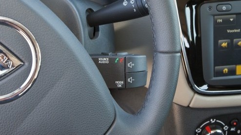 Een nieuwe zevenzits MPV aanbieden van het formaat Grand Scenic, de bagageruimte van een Espace maar met het prijskaartje van een Modus. Rara hoe kan dat? Dacia weet hoe: met de Lodgy! Dat willen we w