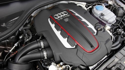 De nieuwe Audi S6 is krachtiger, sneller en sportiever dan zijn voorganger. Toch ben je dan niet automatisch beter af. Audi heeft de racy V10 van zijn voorganger verruild voor een dikke V8 met turbos
