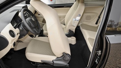 De nieuwe Skoda Citigo staat van af 15 juni bij de dealer, en dus maakt de importeur alvast prijzen bekend. De kleine Tsjech voor in en om de stad is er vanaf net geen 8 mille en wordt leverbaar in vi