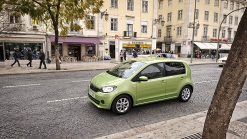 Het zal je wellicht niet ontgaan zijn dat de Volkswagen Up twee broertjes kent: de Seat Mii en Skoda Citigo. In Lissabon hebben we uitgebreid met die laatste kennis kunnen maken. Wordt de kleine Tsjec