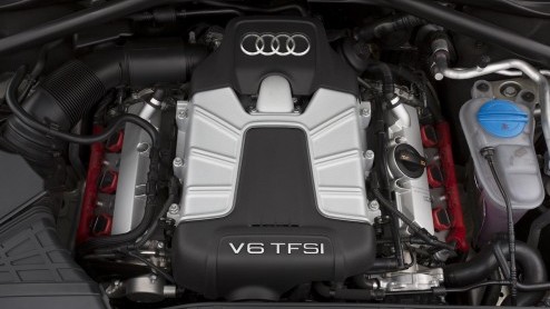 Audi heeft de Q5 met kleine ingrepen vernieuwd, waarbij vooral aan de verfijning en afwerking is gedacht. Om de facelift kracht bij te zetten maakt een bijzondere verrassing zijn opwachting: de SQ5 me
