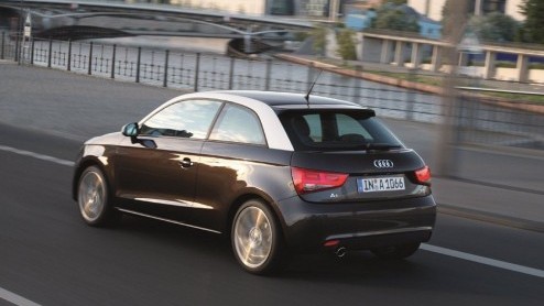 Audi voegt een nieuwe dieseluitvoering toe aan het leveringsprogramma van de A1. Vanaf nu is Audi's kleinste ook verkrijgbaar met de 2.0 TDI. Dat gaat als de brandweer!