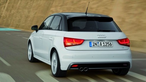 Na nog geen anderhalf jaar heeft de Audi A1 er een broertje bij, de A1 Sportback. Audi kennende staat die carrosserievariant voor mr ruimte en twee extra deuren. Hoe is dat in de nieuwe variant van