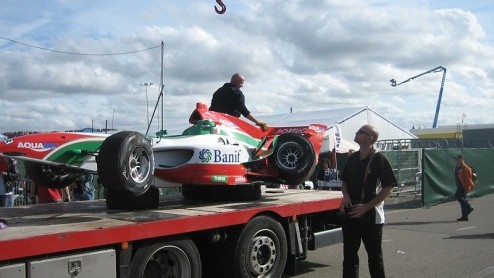 Op een regenachtig Circuit Park Zandvoort is het nieuwe A1 Grand Prix seizoen van start gegaan. Autovandaag was er natuurlijk bij. Jeroen Bleekemolen en Arie Luyendijk jr. gaan proberen de Nederlandse