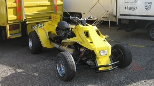 Op een regenachtig Circuit Park Zandvoort is het nieuwe A1 Grand Prix seizoen van start gegaan. Autovandaag was er natuurlijk bij. Jeroen Bleekemolen en Arie Luyendijk jr. gaan proberen de Nederlandse