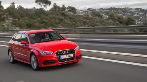 Toen Audi in april de nieuwe A3 introduceerde, was meteen duidelijk dat de vijfdeursversie al ver in de pijplijn zat. Hij heet weer Sportback en al moet de klant er nog minimaal tot februari 2013 op w