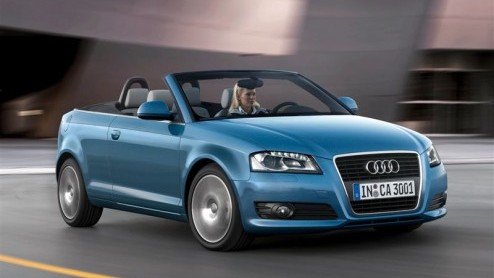We hebben al kennis kunnen maken met de Audi A3 Cabriolet. Het merk maakt vandaag de prijzen bekend. De A3 Cabriolet is halverwege mei leverbaar en de vanafprijs is 35.585 euro. Deze nieuwe A3 telg be