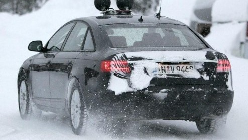 Dat de Audi A6 in de smaak valt bij veelal zakelijk rijdend Nederland is geen nieuws. Het huidige model dateert uit 2005 en getuige het spionagemateriaal kunnen we een kleine facelift verwachten aan h