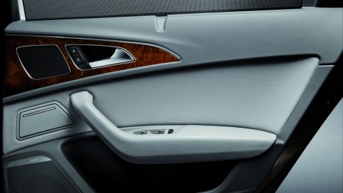 De Audi A6 Hybrid is sinds kort al een feit, maar een plug-in hybride versie was er nog niet. Toch lijkt een dergelijke aandrijflijn geen toekomstmuziek meer want Audi presenteert in Peking de A6 L e-