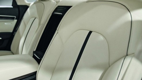 Audi presenteert ultieme luxe in de vorm van de A8 L W12 exclusive concept. De Duitsers bouwen 50 exemplaren van deze luxelimo, n staat nu op de IAA Frankfurt.