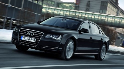In juni arriveert de Audi A8 Hybrid in de showroom en dus zijn er al prijzen bekend. De hybridelimo met de 2.0 TFSI en een elektromotor wordt leverbaar vanaf iets een kleine 94 mille.