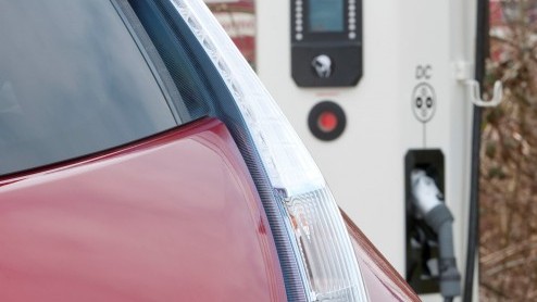 Populariteit elektrische vervoer neemt toe. Cijfers tonen aan dat de teller nu op 9000 voertuigen staat.