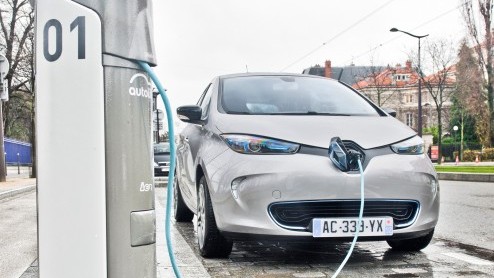 Populariteit elektrische vervoer neemt toe. Cijfers tonen aan dat de teller nu op 9000 voertuigen staat.