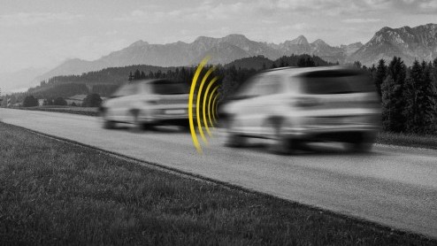 Het Europese botsinstituut EuroNCAP juigt de toename van actieve veiligheidssystemen in nieuwe auto's toe en heeft besloten de aanwezigheid van noodremhulpsystemen vanaf 2014 in de totale sterrenscore