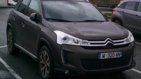 Eind september maakte Citroen de geboorte van de C4 Aircross bekend. De nieuwe crossover staat dit voorjaar in Genve (en bij de dealer!) maar is ook al in het wild gespot. Daardoor kunnen we nu ook e