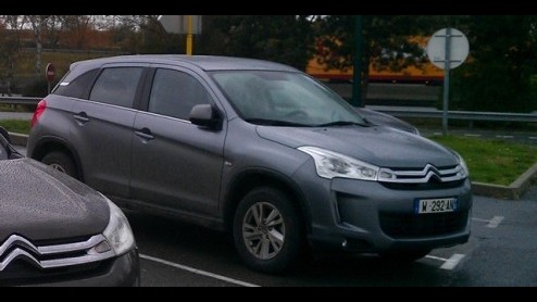 Eind september maakte Citroen de geboorte van de C4 Aircross bekend. De nieuwe crossover staat dit voorjaar in Genve (en bij de dealer!) maar is ook al in het wild gespot. Daardoor kunnen we nu ook e