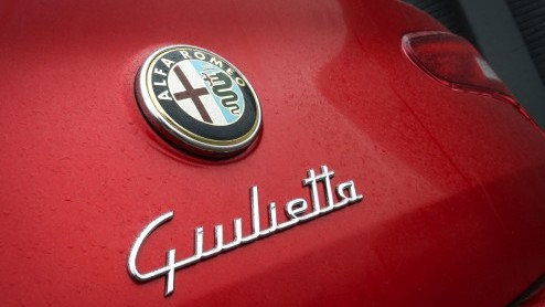 Autotest Alfa Romeo Giulietta 1.6 JTDm diesel met 20% bijtelling. Geteste uitvoering is een Limited Edition Sport met vele extra's.