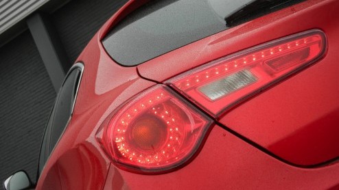 Autotest Alfa Romeo Giulietta 1.6 JTDm diesel met 20% bijtelling. Geteste uitvoering is een Limited Edition Sport met vele extra's.