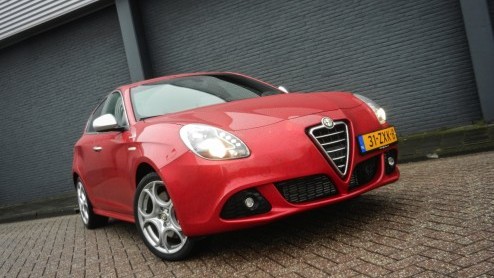Autotest Alfa Romeo Giulietta 1.6 JTDm diesel met 20% bijtelling. Geteste uitvoering is een Limited Edition Sport met vele extra's.