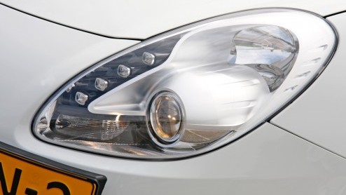 Een automaat met dubbele koppeling houdt rijden sportief. Bij Alfa kun je tegenwoordig ook 'Schumacheren' achter het stuur en wel in de MiTo en Giulietta. Wij namen de Giulietta 1.4 TCT ter hand om te